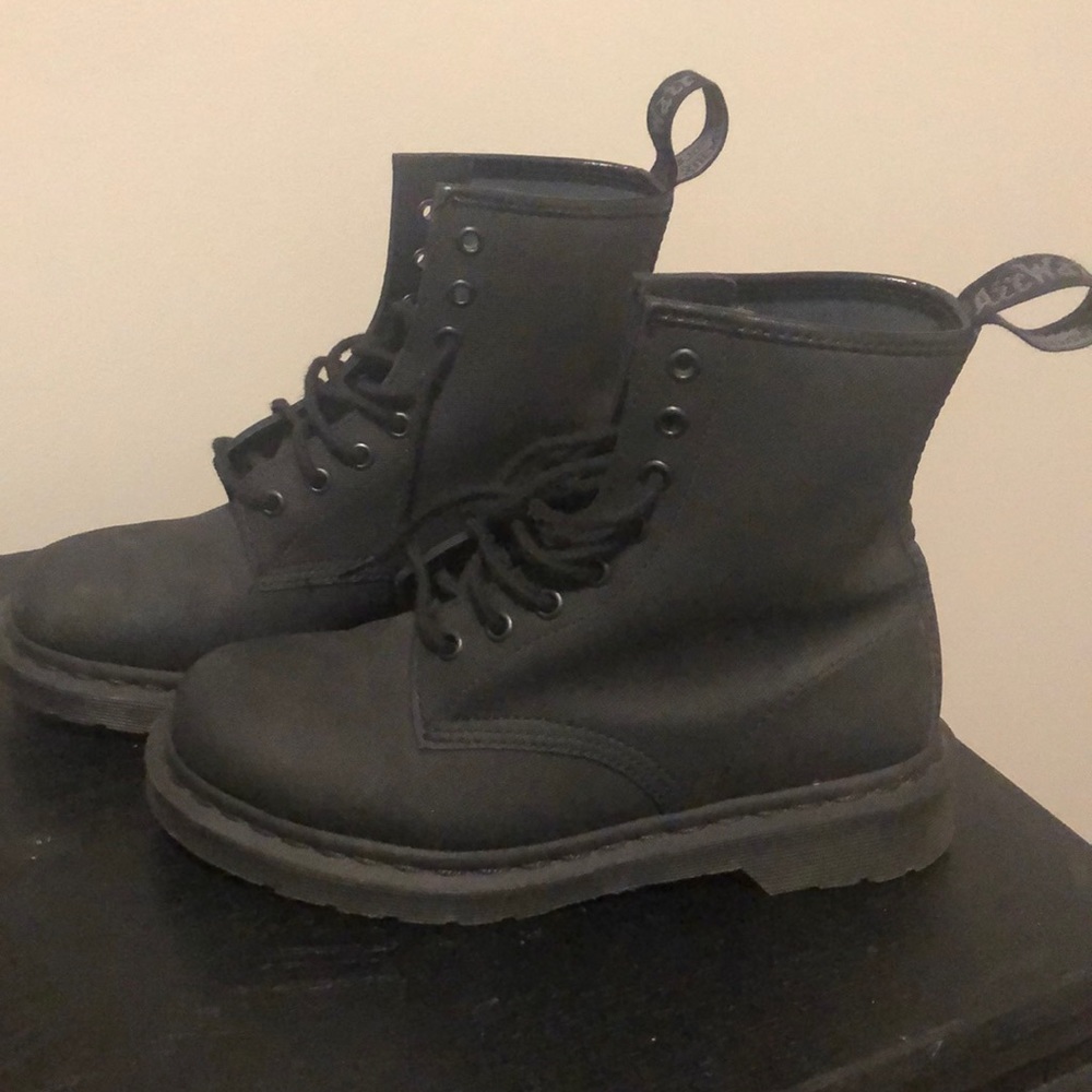 Matte (vegan) Rare Doc Martens